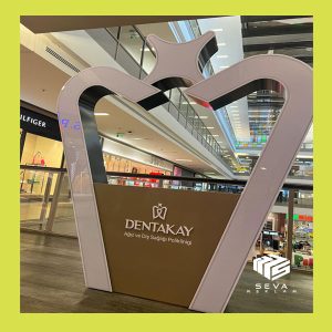 kurumsal plexiglas stand tabela 